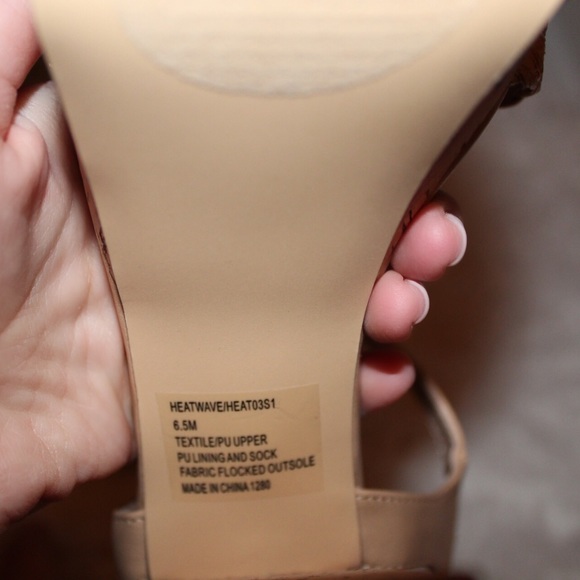 NWOT STEVE MADDEN heels - Picture 4 of 5